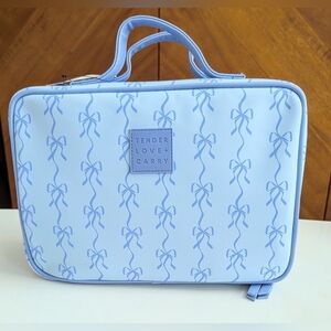 NWT Tender Love + Carry Toiletry Blue Bow Ribbon Weekender Bag with Hanger